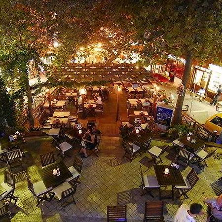Akdeniz Apart Hotel Кушадасы Экстерьер фото