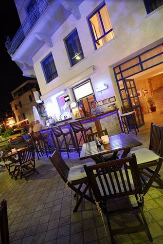 Akdeniz Apart Hotel Кушадасы Экстерьер фото