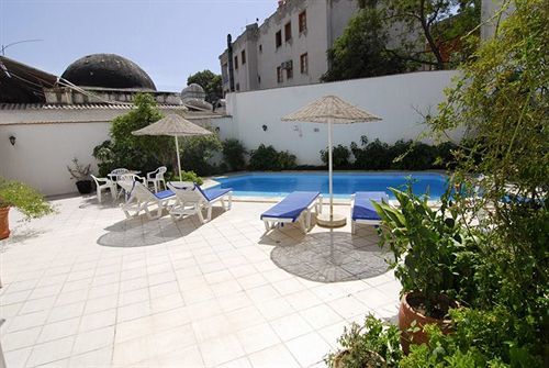 Akdeniz Apart Hotel Кушадасы Экстерьер фото